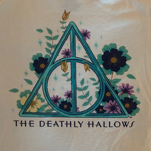 Warner Bros. Harry Potter Cream Apparel - Picture 3 of 3